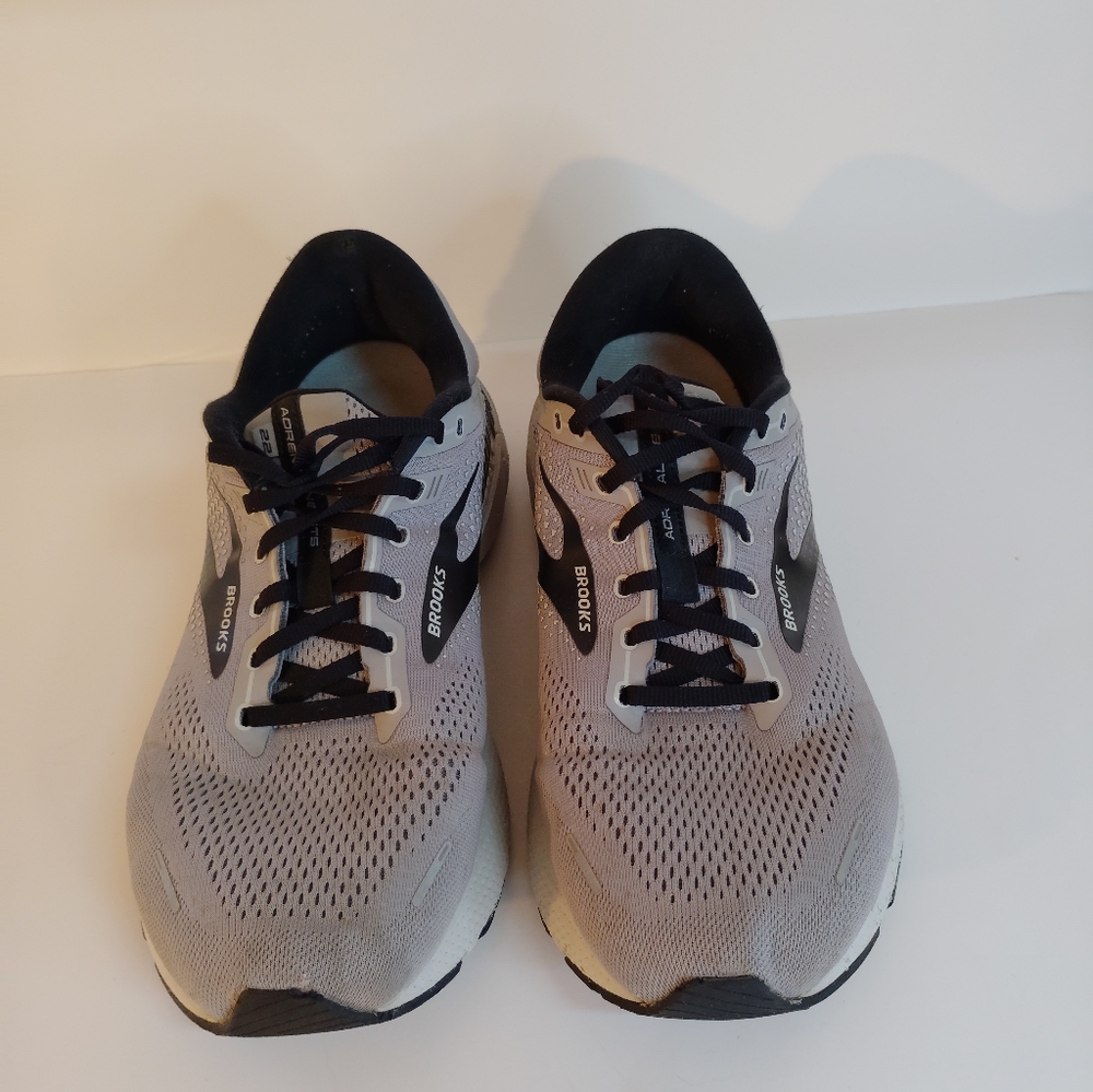 Brooks Men's Gray Running Shoes